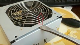 Как поменять вентилятор в блоке питания компьютера?